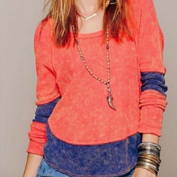 We the Free Free People Diamond Dozen Coral Red Distressed Thermal Top Size M - Picture 8 of 8
